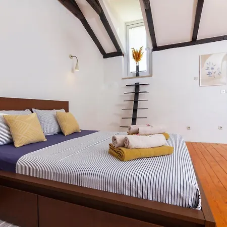 Authentic Istrian Stazione With Pool Tatil Evi *