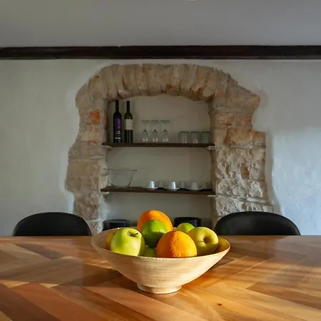 Holiday home Authentic Istrian Stazione With Pool