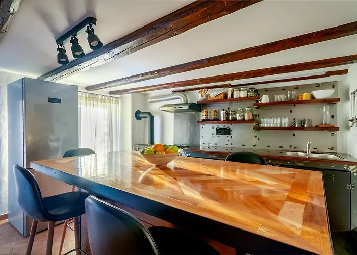 Authentic Istrian Stazione With Pool *