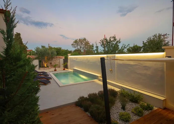 Authentic Istrian Stazione With Pool Feriehus *