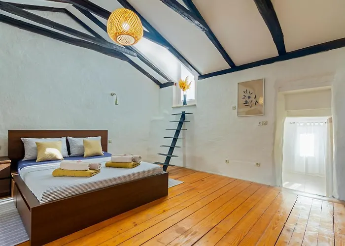 Ferienhaus Authentic Istrian Stazione With Pool *