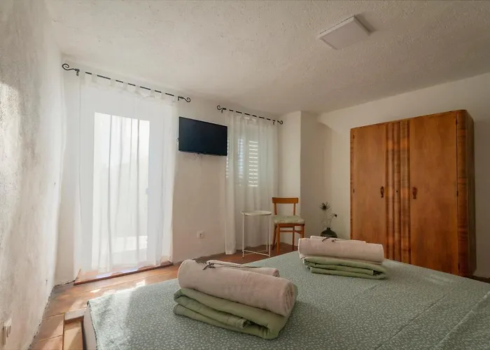 Authentic Istrian Stazione With Pool * Cabrunici