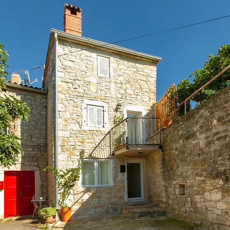 Vakantiehuis Authentic Istrian Stazione With Pool