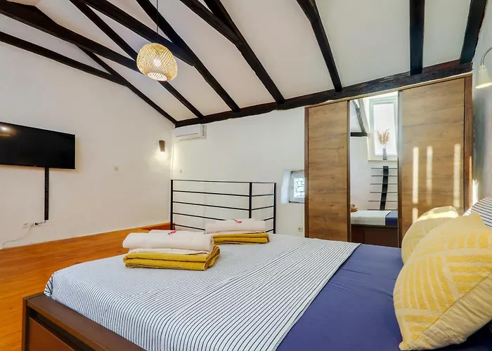 Semesterbostad Authentic Istrian Stazione With Pool *