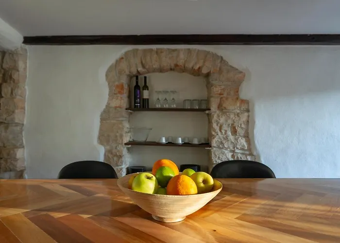 Semesterbostad Authentic Istrian Stazione With Pool