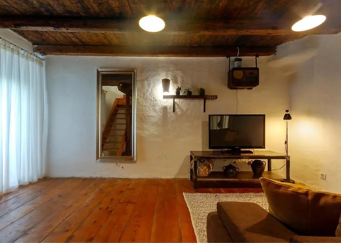 Authentic Istrian Stazione With Pool Cabrunici