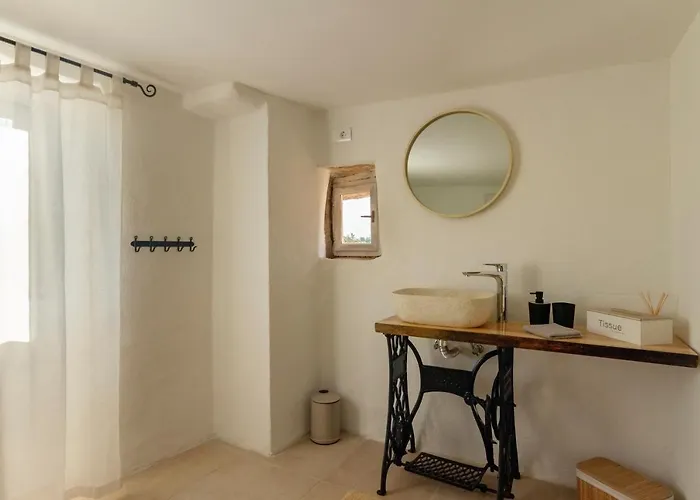 Authentic Istrian Stazione With Pool